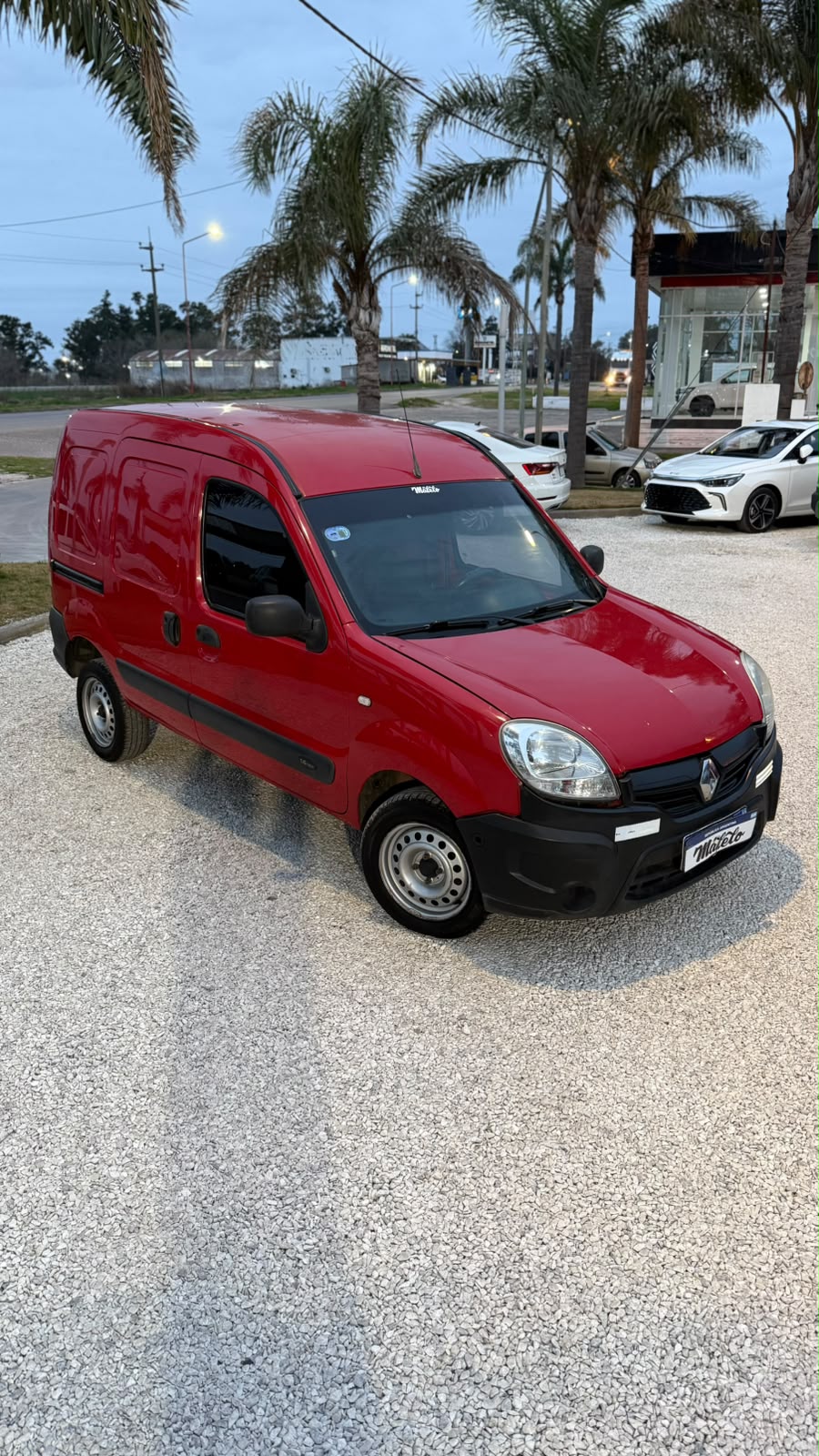 RENAULT - KANGOOO   CONFORT 1.6 PH3 FURGÓN  1P  CON GNC  - MANUAL  - 2017